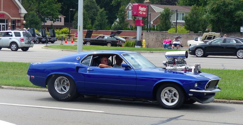 Illustration for article titled The Weirdest And Sexiest Cars That Showed Up To The Woodward Dream Cruise